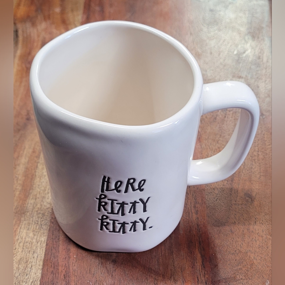 🔥RAE DUNN RARE "Here Kitty Kitty" 16 Oz. Mug Size OS 16oz. - Picture 2 of 5